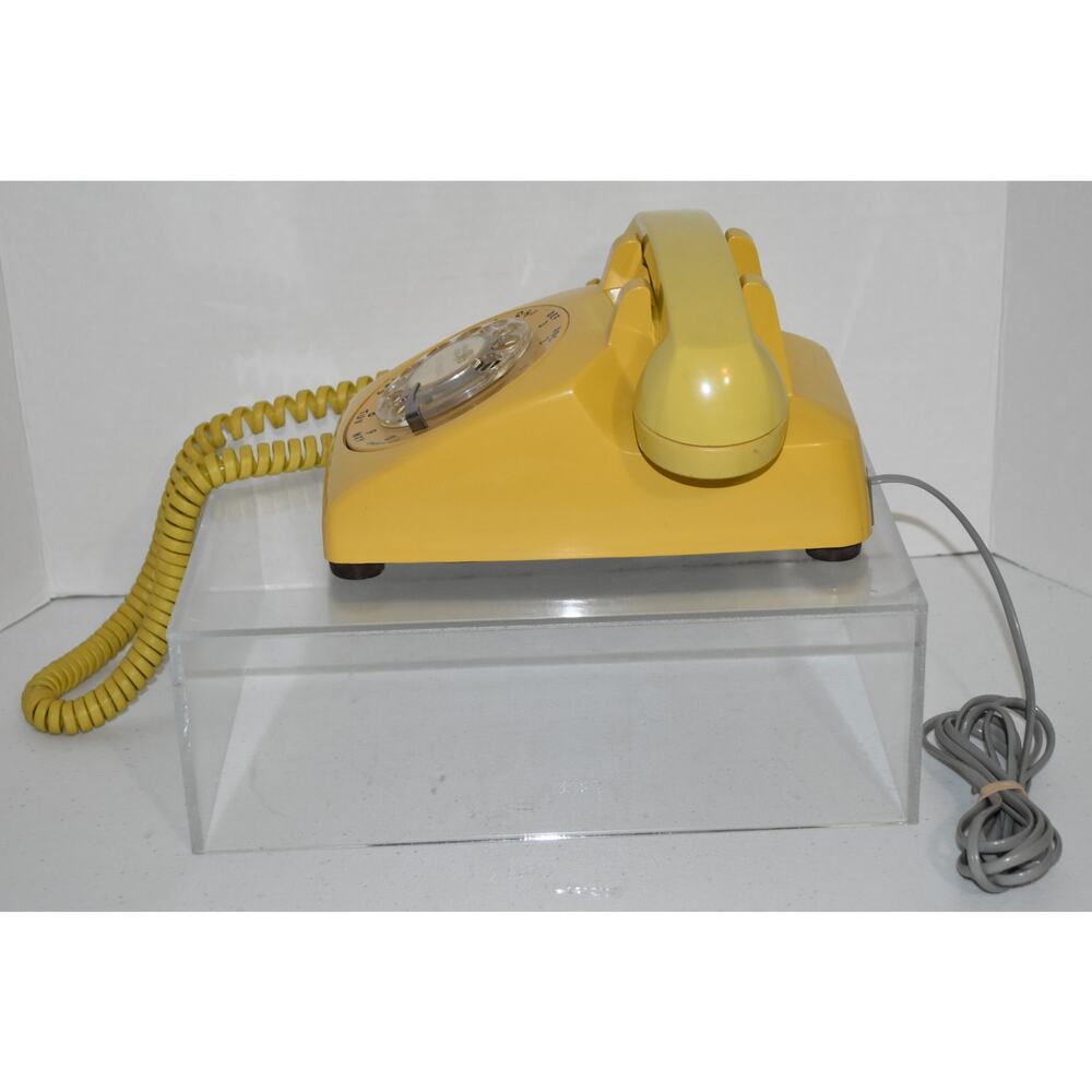 Vintage Western Electric Bell System Yellow Rotary Dial Phone 500 (untested) - Picture 2 of 6